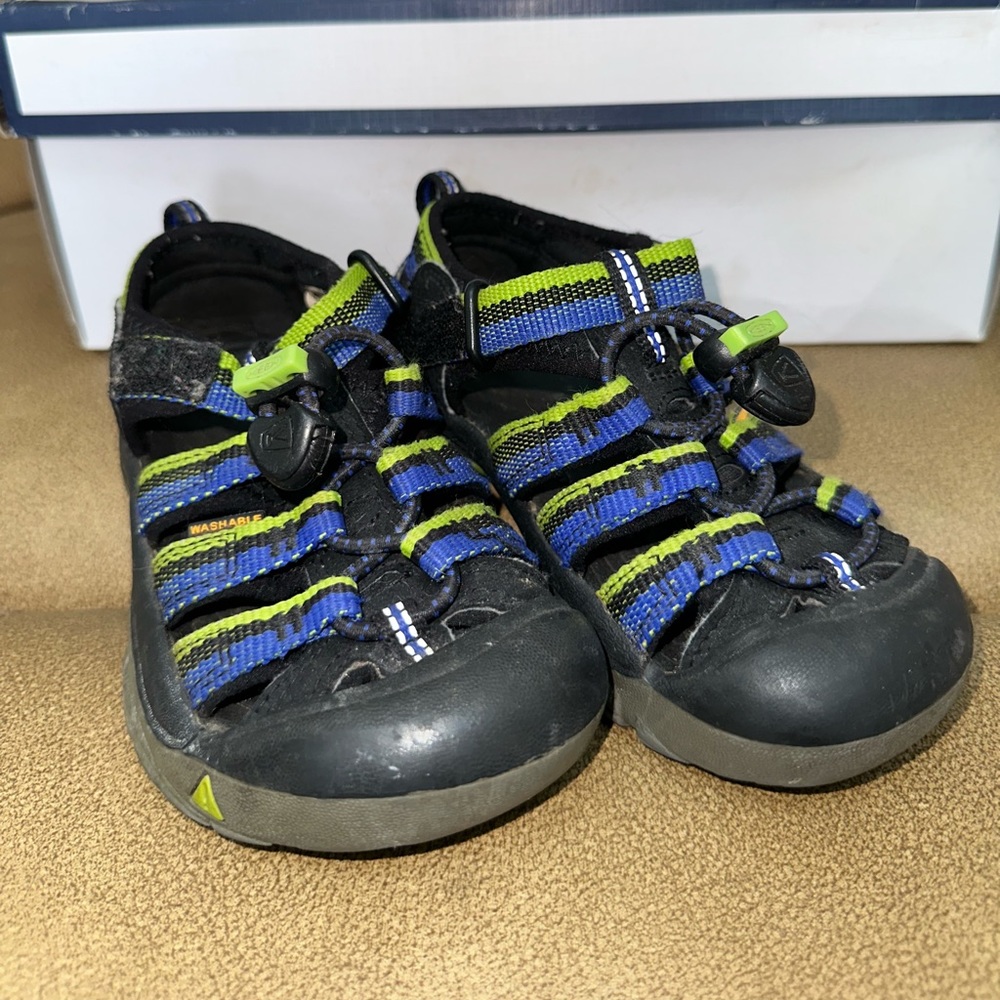 KEEN Little Kids Slip on Hiking Waterproof Sandal Shoes